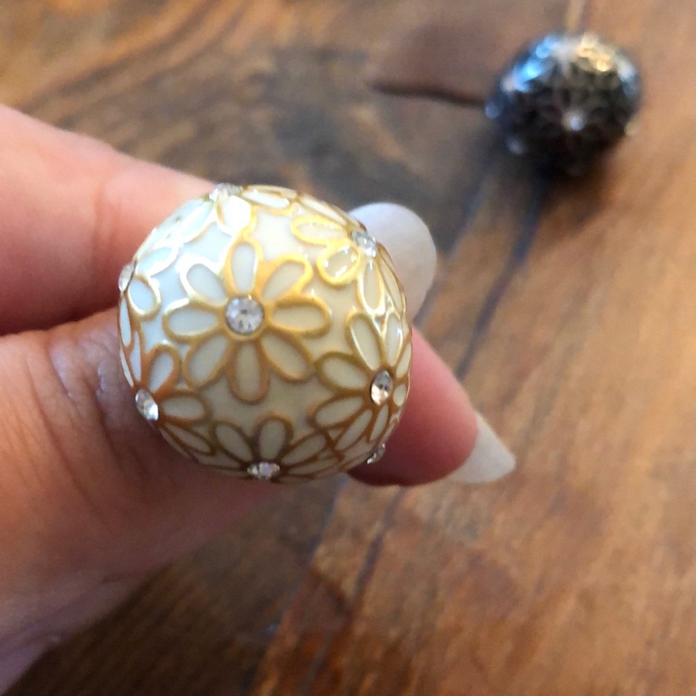 2 Coach Flower Rings - Picture 5 of 8